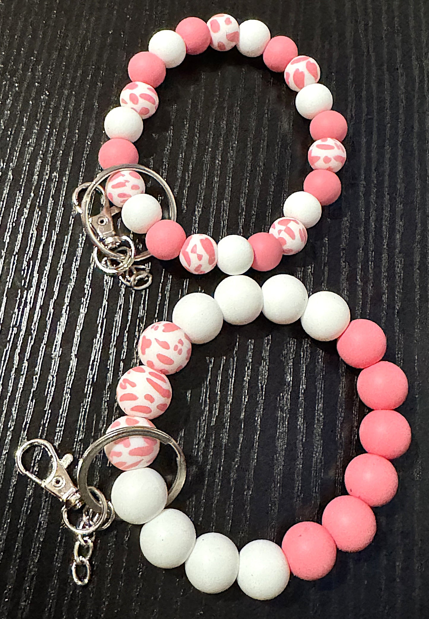 wristlet beads pink/white
